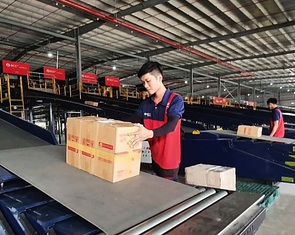 Bộ Tài chính tính dừng miễn thuế VAT cho hàng giá trị nhỏ  vào Việt Nam qua chuyển phát nhanh