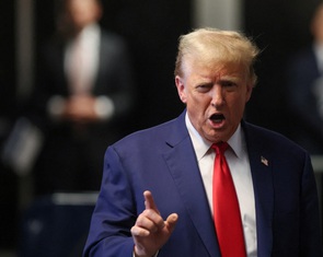 Tòa án từ chối quyền miễn tố cho ông Trump vụ chi tiền bịt miệng cô đào khiêu dâm