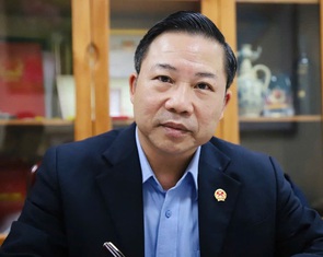 Ông Lưu Bình Nhưỡng nhận cánh cổng gỗ nhà thờ 75 triệu đồng nhưng 'can thiệp tòa án' bất thành