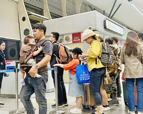 Qua cao điểm vẫn khó mua vé máy bay