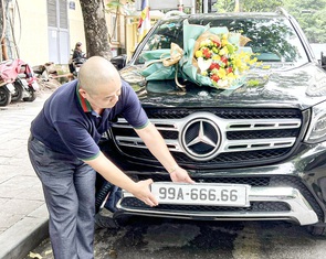 Hơn 4 tháng, thu về 1.500 tỉ đồng từ đấu giá biển số xe
