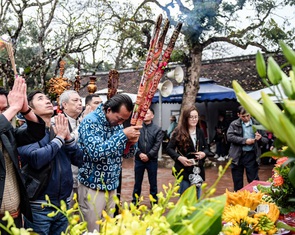 Khai ấn đền Trần: Sẵn sàng 30 vạn ấn, mưa lạnh nhưng dự báo rất đông