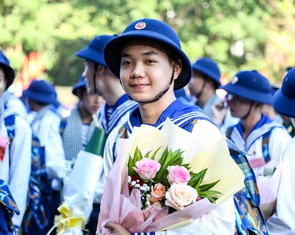 Tuổi trẻ TP.HCM háo hức tòng quân