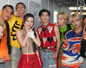 Psychic Fever hát tiếng Việt hút fan trong Lễ hội Việt Nhật 2024