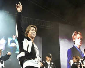 Psychic Fever, Ballistik Boyz, FreeStyle Crew nhảy Cắt đôi nỗi sầu của Tăng Duy Tân