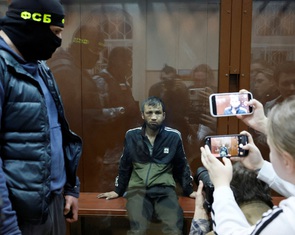 Kyrgyzstan khuyên dân tránh vào Nga giữa làn sóng 'bài Trung Á'