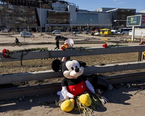 Vụ tấn công khủng bố tại Matxcơva: Hố sâu ngăn cách Nga - phương Tây