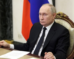 Điện Kremlin: 'Tổng thống Putin không khóc không có nghĩa là không đau'