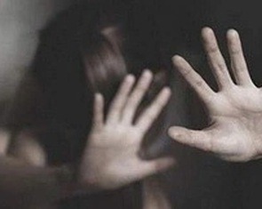 Bảo vệ con cái, không ai thay thế cha mẹ