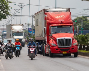 Quảng Trị đề nghị trả xe tải nặng về cao tốc Cam Lộ - La Sơn