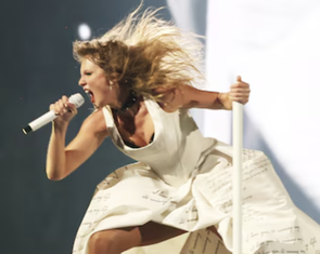 The Eras Tour của Taylor Swift gây sốt ở Paris khi diễn 4 đêm liền