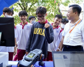 Hàng ngàn học sinh, sinh viên tham gia ngày hội ‘Hiểu AI - Làm giàu hành trang nghề nghiệp’