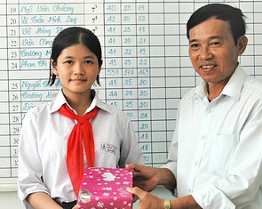 Học bổng chắp cánh ước mơ: Mong cuộc đời nhiều phước như cái tên