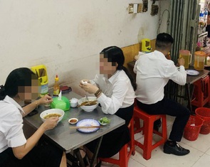 Điểm danh đúng 7h30 rồi tha thẩn cà phê, ăn sáng, từ từ làm việc?