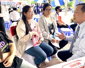 Học phí ngành luật ở TP.HCM có trường lên tới 181,5 triệu đồng/năm