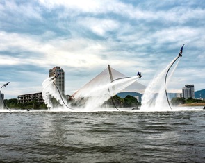 Hé lộ hình ảnh show diễn jetski và flyboard lần đầu tại Đà Nẵng