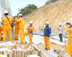 Thần tốc làm đường dây 500kV đưa điện ra Bắc - Kỳ 3: Cả nước 'chia lửa' cho công trình quốc gia