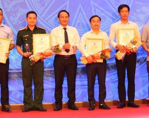 Báo Tuổi Trẻ đoạt giải nhất Giải Báo chí thành phố Đà Nẵng với loạt bài về Gạc Ma