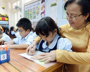 TP.HCM rà soát, hỗ trợ học phí học sinh tiểu học tư thục