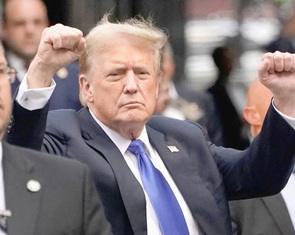 Cơ hội vào Nhà Trắng với ông Trump: Tòa án hay dân Mỹ sẽ quyết?