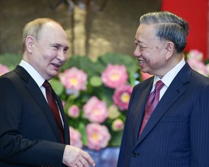 Chủ tịch nước Tô Lâm hội đàm với Tổng thống Putin