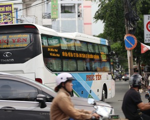 'Xe dù, bến cóc': Quay quắt với câu hỏi 'bao giờ xử lý dứt điểm?'