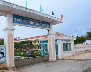 Vì sao điểm trúng tuyển vào lớp 10 ở đảo Phú Quý thấp?