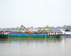 Vì sao chưa nhập cát làm đường cao tốc?