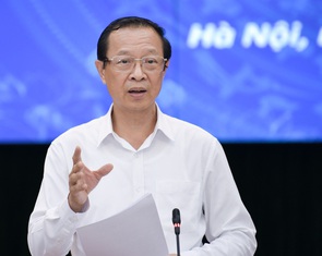 Họp báo, Bộ Giáo dục thông tin thêm vụ đề thi văn 'giống đề trên mạng'