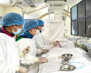 Người đàn ông đột quỵ vì giác hơi không an toàn tại nhà