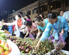 Mít vị sầu riêng, vú sữa ăn cả vỏ, thanh long tổ yến lần đầu có mặt ở Tuần lễ trái cây