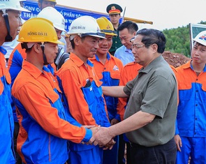Phải khánh thành đường dây 500kV Quảng Trạch - Phố Nối trong tháng 7