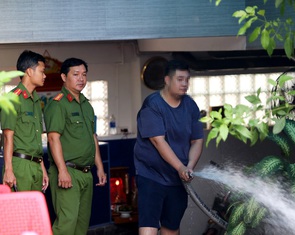 Nhà trọ ở Hà Nội chạy đua lắp thang thoát hiểm