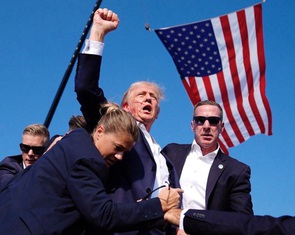 Phát súng 'mở cửa' Nhà Trắng cho ông Trump