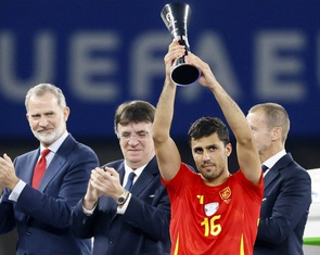 Rodri sáng cửa đoạt Quả bóng vàng 2024