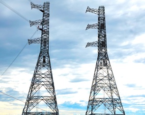 Những công nhân vắt vẻo trên cột thép đường dây 500kV mạch 3