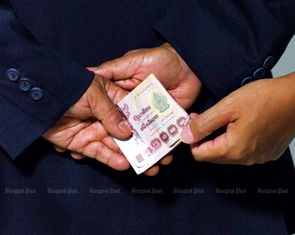 6 giảng viên Thái Lan bị sa thải vì mua bán bài báo khoa học
