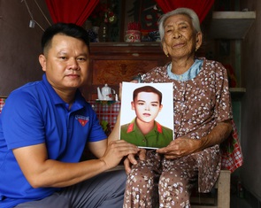 Chàng bí thư xã đoàn tìm lại dáng hình các anh hùng liệt sĩ