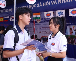 Điểm chuẩn Trường đại học Khoa học xã hội và Nhân văn TP.HCM tăng, báo chí vẫn cao nhất 28,88 điểm
