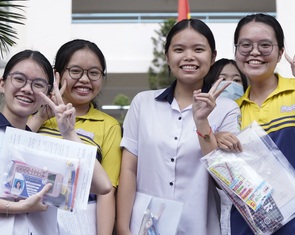 Thêm nhiều trường đại học công bố điểm chuẩn, nhiều ngành cao chót vót