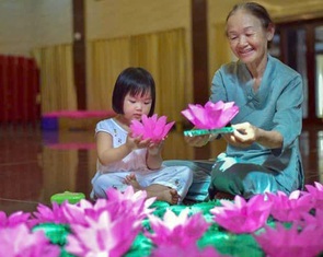 Nghĩ về chữ hiếu nhân mùa Vu Lan: Báo hiếu không có mùa