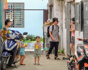 Công nhân phải ở trọ nơi chật hẹp, an ninh kém, giải pháp nào?