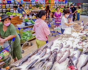 Cử tri 6 tỉnh đề nghị điều chỉnh mức giảm trừ gia cảnh, Bộ Tài chính nói 'chưa thể'
