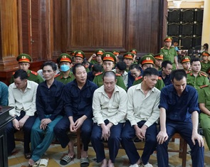 Cựu cán bộ công an hứa giúp nhóm 'cát tặc' ở vùng biển Cần Giờ bị đề nghị 9-10 năm tù
