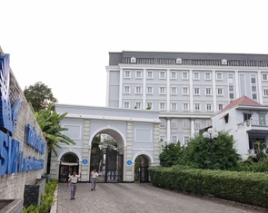 Hơn 360 học sinh Trường Quốc tế Mỹ vẫn chưa chuyển trường