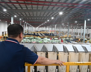 Trung Quốc tiếp tục xây nhiều kho bãi để đưa hàng vào Việt Nam
