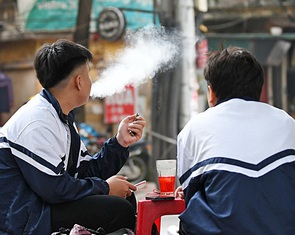 'Quốc hội trẻ em' kiến nghị cách chống thuốc lá điện tử