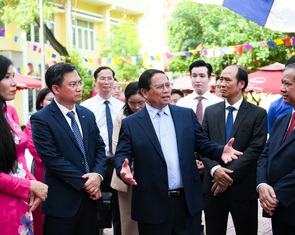 Thủ tướng Phạm Minh Chính: Đổi mới giáo dục phải lấy học sinh, sinh viên làm trung tâm