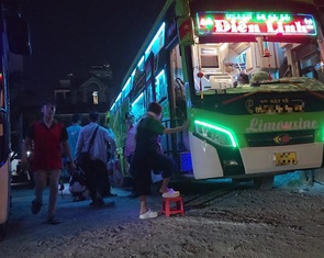 'Xe dù, bến cóc' hoạt động trên quốc lộ 1 tại TP.HCM, CSGT và công an địa phương sẽ xử lý dứt điểm