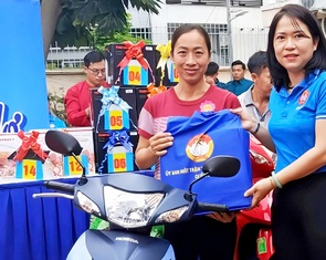 Câu chuyện phía sau những cuộc di dời nhà ven kênh rạch